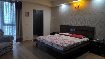 Bedroom in 4 BHK Apartment at DLF The Summit, Dlf Phase V – for Rent