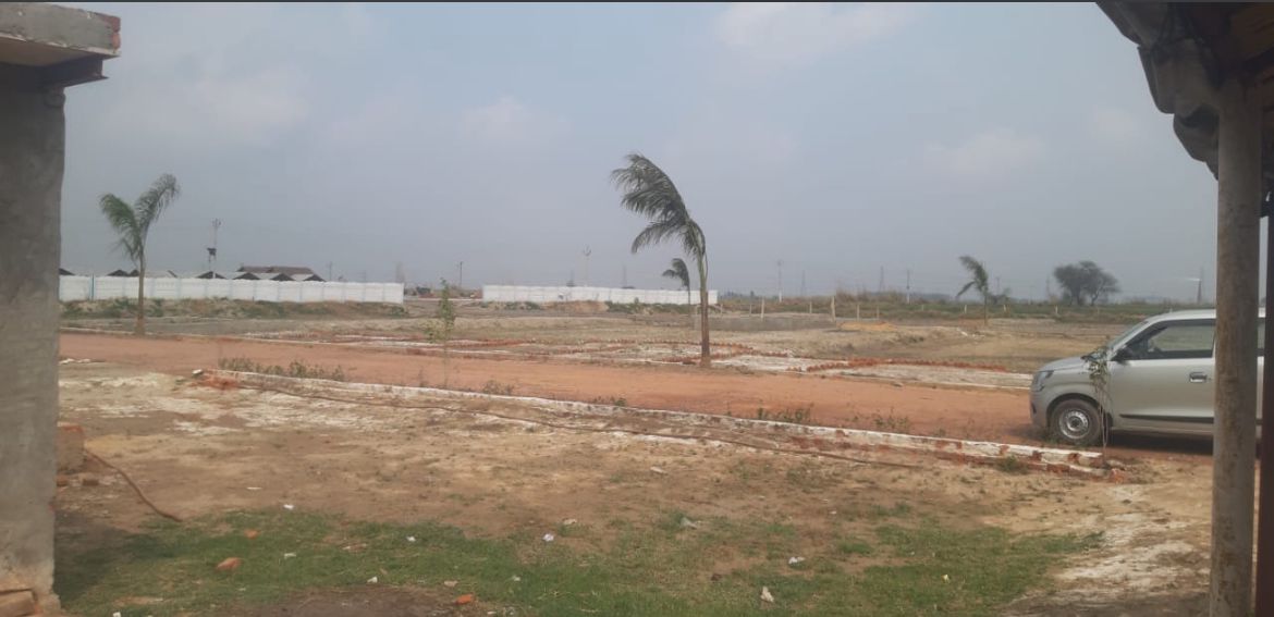 Plot For Sale in Mk Propty 