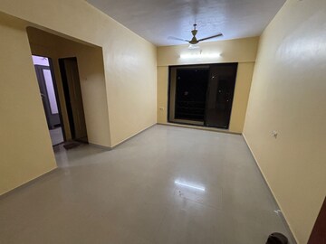 Room in 1 BHK Apartment at Green View Goregaon, Goregaon East – for Rent