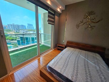 Bedroom in 4 BHK Apartment at DLF The Crest, Sector 54 – for Rent