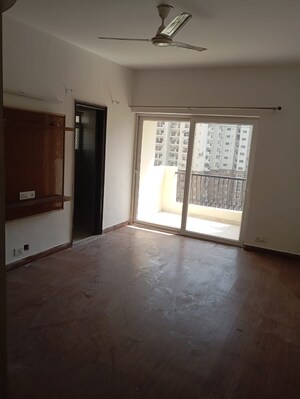 2 BHK Apartment For Sale in Nimbus The Hyde park, Sector 78