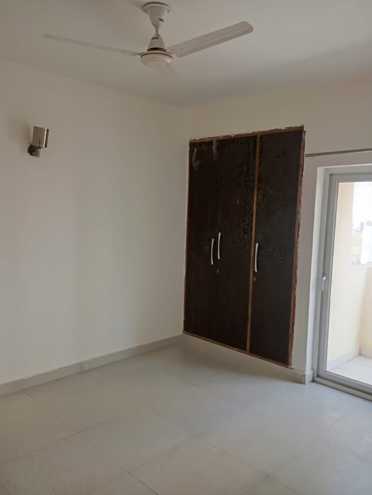 Room, nimbus-the-hyde-park 2 Bedroom 1080 Sq.Ft. Apartment In Sector 78 Noida 8387575