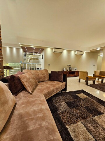 Living Room in 4 BHK Apartment at DLF The Crest, Sector 54 – for Rent