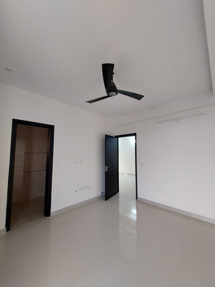 Room, golden-sand-apartments 3 Bedroom 1950 Sq.Ft. Apartment In Dhakoli Village Zirakpur 8387595