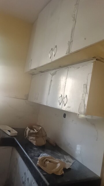 Bathroom in 1.5 BHK Apartment at Vasundhara Enclave – for Rent