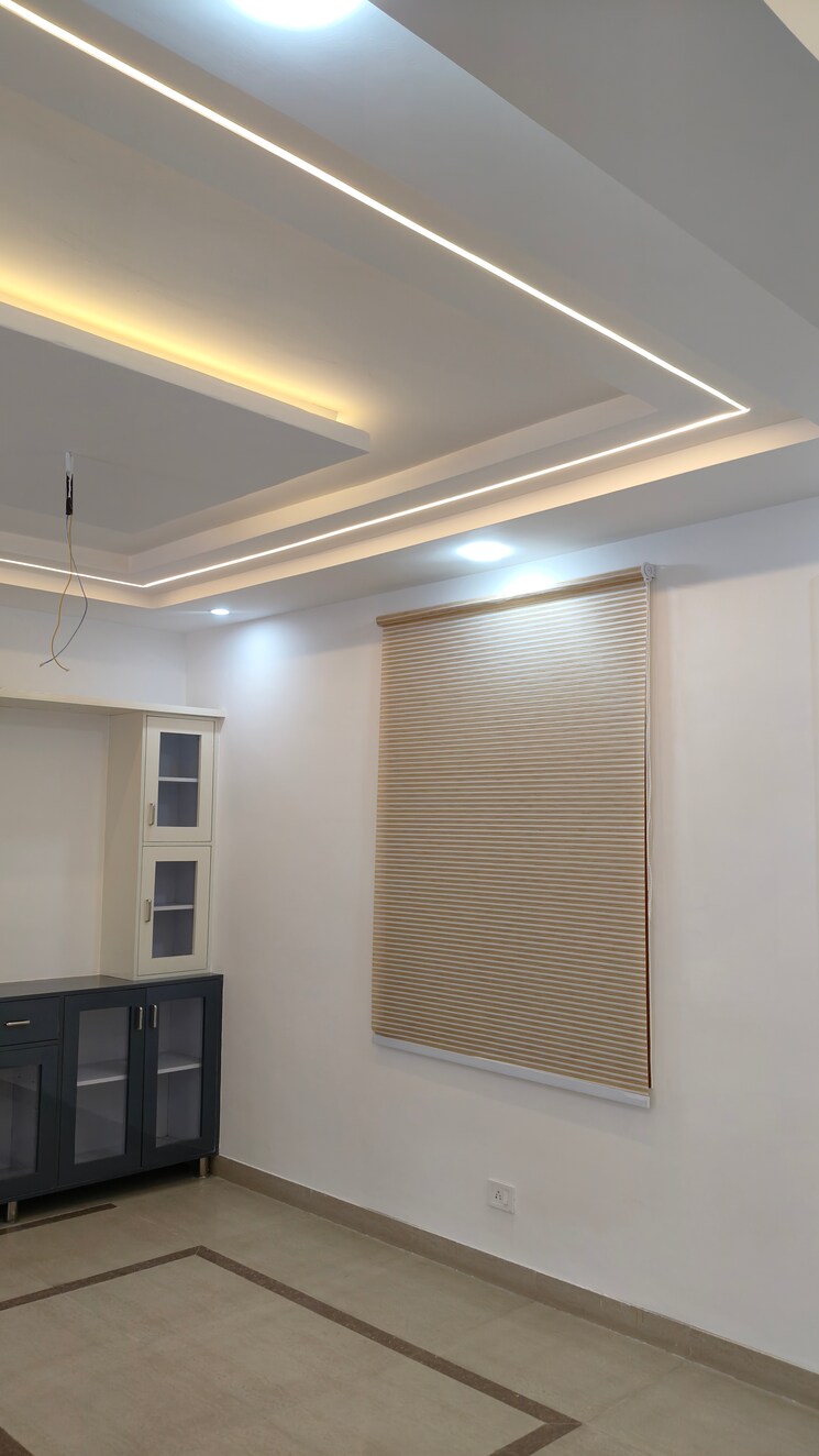 Room, dhakoli village 3.5 Bedroom 2150 Sq.Ft. Apartment In Dhakoli Village Zirakpur 8387622