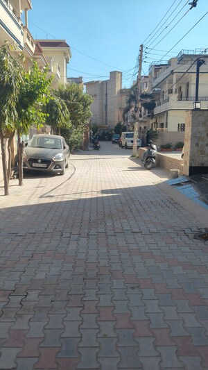 Parking in 6+ BHK Independent House at Ambala Highway – for Sale