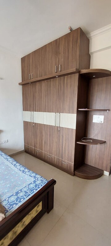 Furnished Amenities in 3 BHK Apartment at Ramprastha Awho, Sector 95 – for Rent