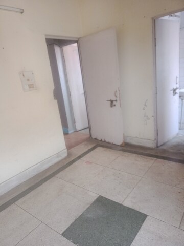 Room in 2 BHK Independent House at Aliganj – for Rent