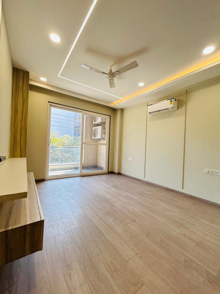 Room, ardee-city 4 Bedroom 263 Sq.Yd. Builder Floor In Sector 52 Gurgaon 8387714