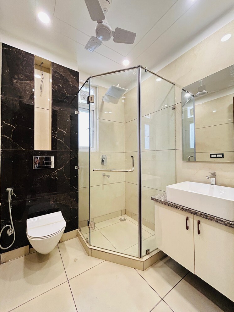Bathroom, ardee-city 4 Bedroom 263 Sq.Yd. Builder Floor In Sector 52 Gurgaon 8387714