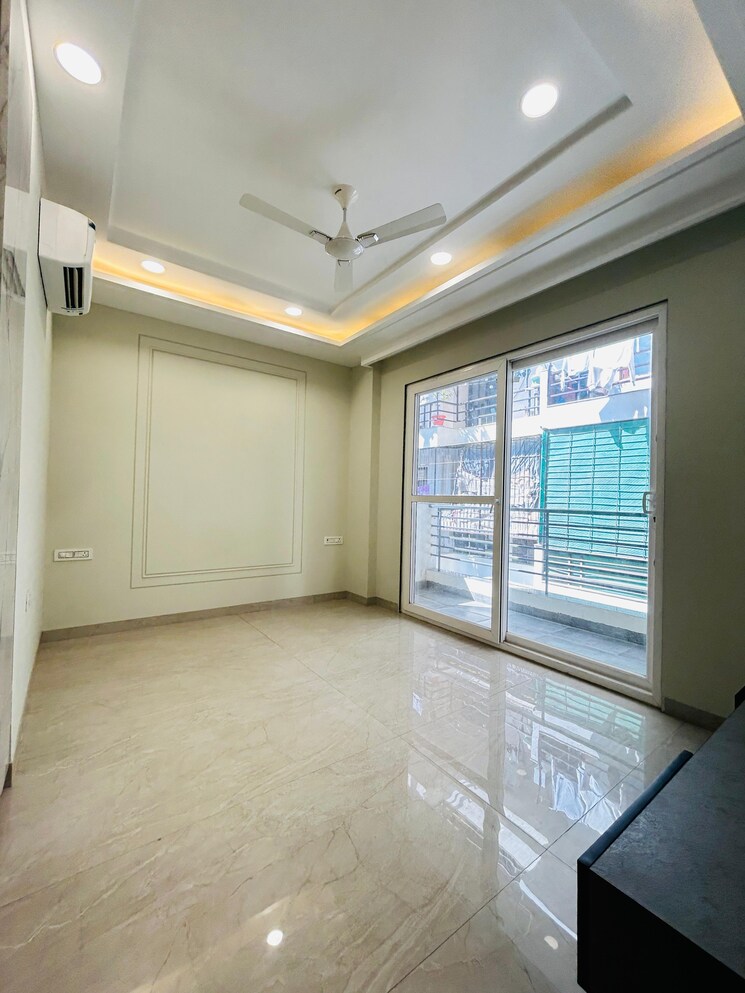 Room, ardee-city 4 Bedroom 263 Sq.Yd. Builder Floor In Sector 52 Gurgaon 8387714