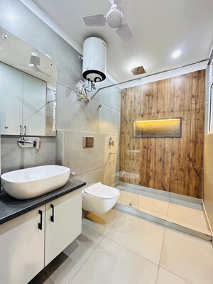 Bathroom in 4 BHK Builder Floor at Ardee City, Sector 52 – for Sale