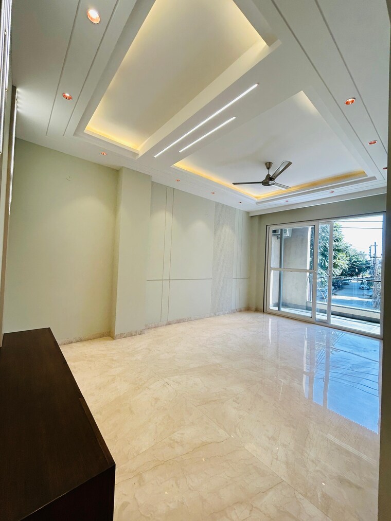 Room, ardee-city 4 Bedroom 263 Sq.Yd. Builder Floor In Sector 52 Gurgaon 8387714