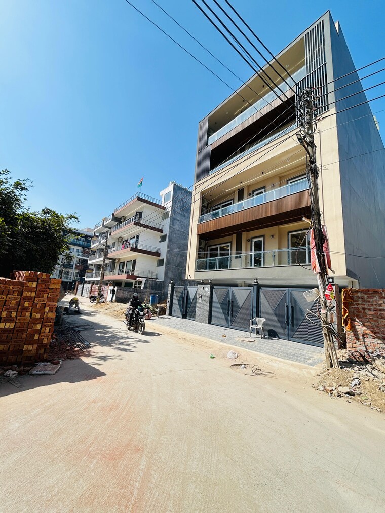 Exterior View, ardee-city 4 Bedroom 263 Sq.Yd. Builder Floor In Sector 52 Gurgaon 8387714