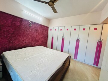 Bedroom in 3 BHK Apartment at Seawoods – for Rent