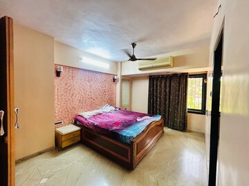 Bedroom in 3 BHK Apartment at Seawoods – for Rent