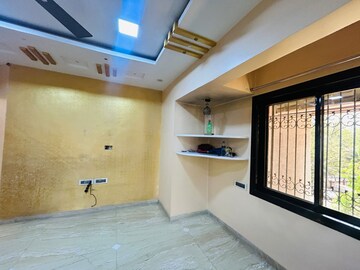 Room in 3 BHK Apartment at Seawoods – for Rent