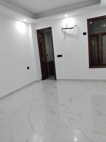 Room in 3 BHK Builder Floor at Freedom Fighters Enclave – for Rent