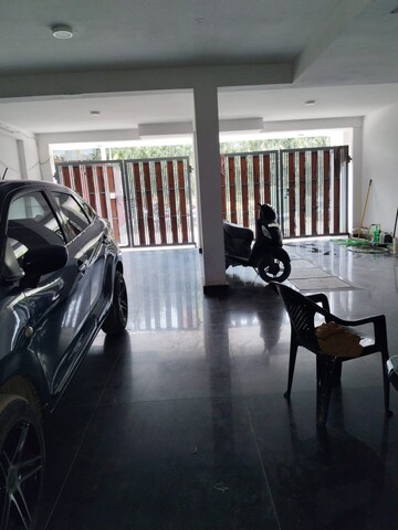 Gym in 3 BHK Builder Floor at Freedom Fighters Enclave – for Rent