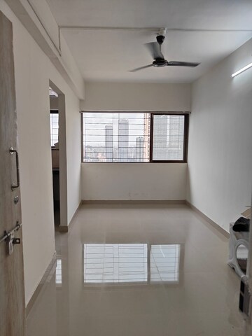 Bathroom in 1 BHK Apartment at Omkar Sai CHS, Lower Parel – for Rent