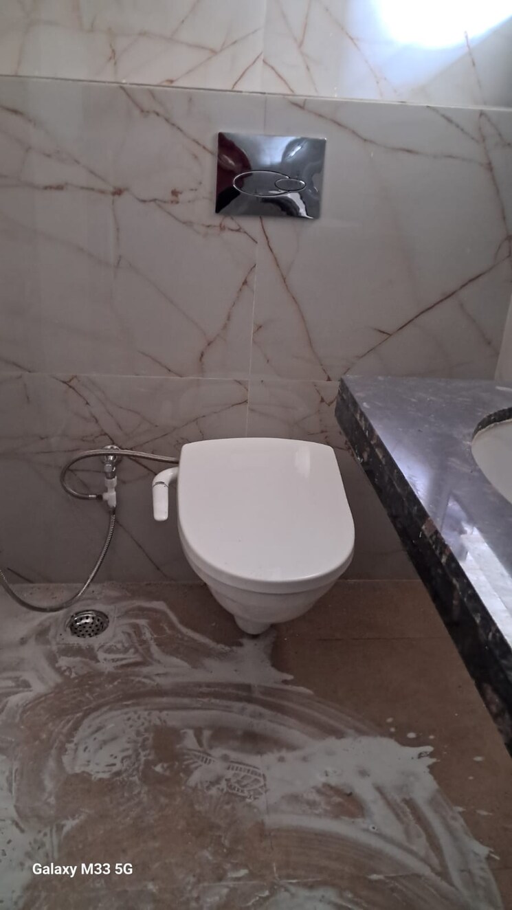 Bathroom, saket-world 2 Bedroom 816 Sq.Ft. Apartment In Kalyan East Thane 8387865