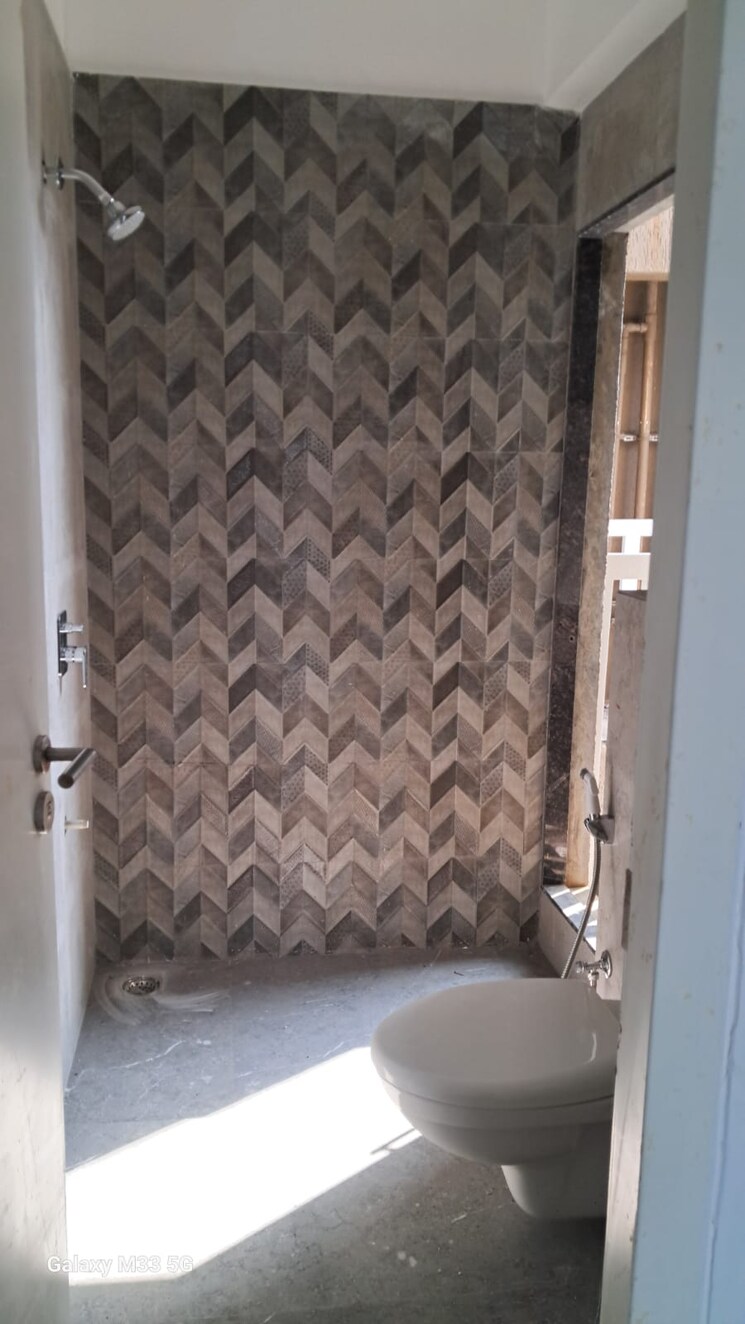 Bathroom, saket-world 2 Bedroom 816 Sq.Ft. Apartment In Kalyan East Thane 8387865