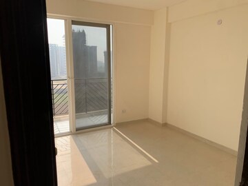 2 BHK Apartment For Rent in Suncity Avenue 102, Sector 102