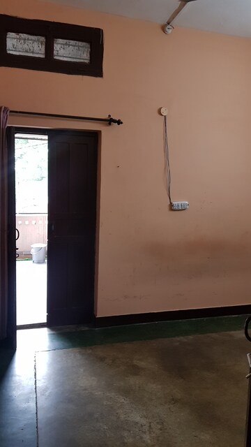 Room in 4 BHK Independent House at Sector 19 – for Rent