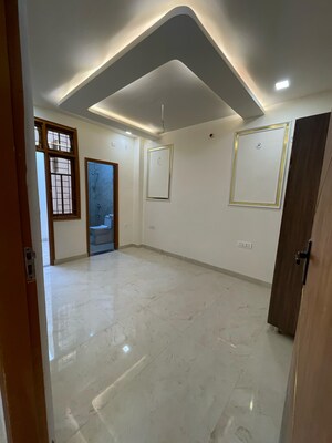 Room in 3 BHK Villa at Gomti Nagar – for Sale