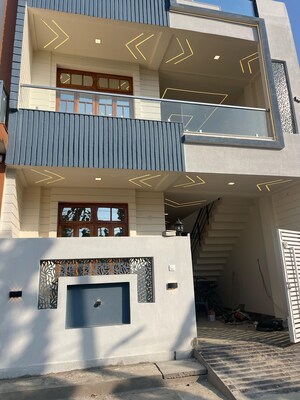 3 BHK Villa – Exterior View View at Gomti Nagar - for Sale