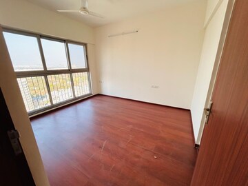 2 BHK Apartment For Rent in Amanora Ascent Towers, Hadapsar
