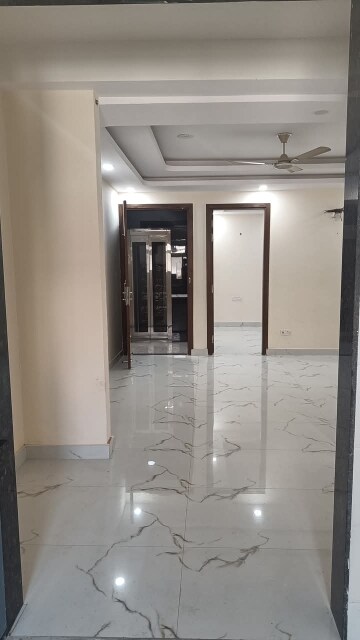 Building Lobby in 1 BHK Builder Floor at Saket – for Rent