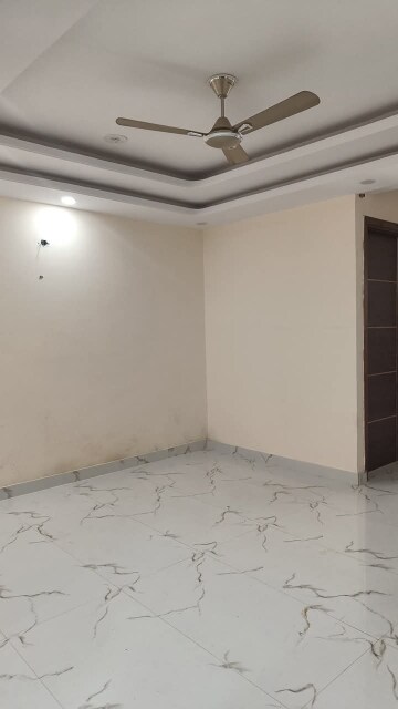 Room in 1 BHK Builder Floor at Saket – for Rent