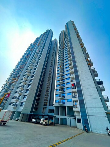 1 BHK Apartment For Rent in Amanora Gold Towers, Hadapsar