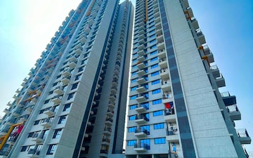 1 BHK Apartment For Rent in Amanora Gold Towers, Hadapsar