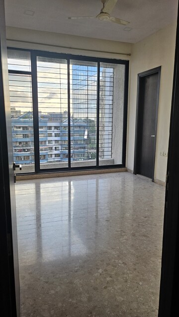 Room in 3 BHK Apartment at Cbd Belapur Sector 15 – for Rent