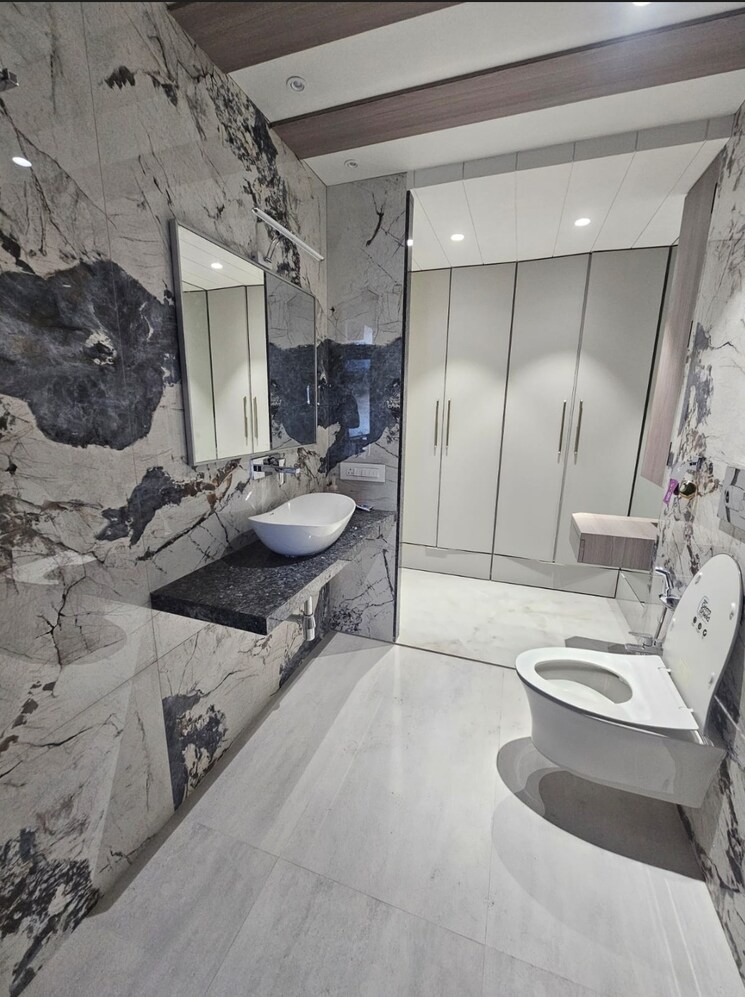 Bathroom, aum-nirvan 4 Bedroom 2400 Sq.Ft. Apartment In Khar West Mumbai 8388382