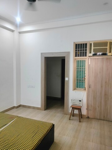 Bedroom in 2 BHK Builder Floor at Kamta – for Rent