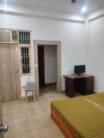 Room in 2 BHK Builder Floor at Kamta – for Rent
