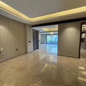 Room in 4 BHK Builder Floor at Kohli One Malibu Town, Malibu Town – for Sale