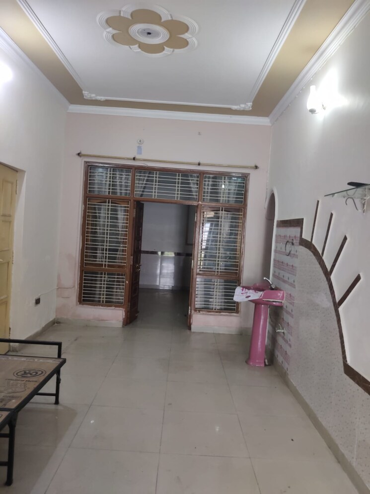 Living Room, indira nagar 6+ Bedroom 2800 Sq.Ft. Independent House In Indira Nagar Lucknow 8388510