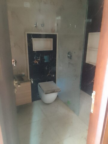 Furnished Amenities in 3 BHK Builder Floor at Sector 43 – for Sale