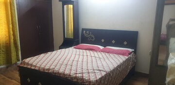 Bedroom in 3 BHK Builder Floor at Sector 43 – for Sale