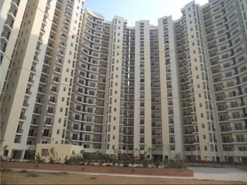 2 BHK Apartment For Sale in Nimbus Express Park View, Chi V Greater Noida