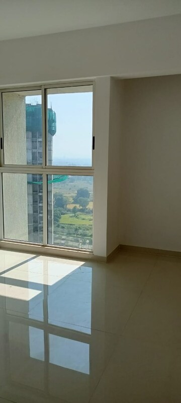 Room in 2 BHK Apartment at Lodha Upper Thane, Anjur – for Sale