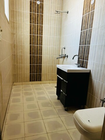 3 BHK Builder Floor For Sale in Sector 42