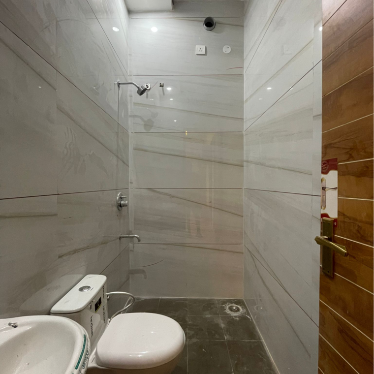 Bathroom, dhakoli village 3 Bedroom 125 Sq.Yd. Independent House In Dhakoli Village Zirakpur 8388703