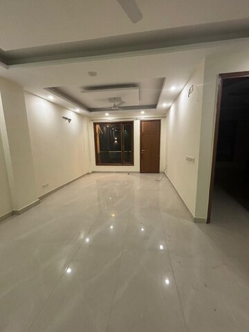 Room in 4 BHK Builder Floor at Freedom Fighters Enclave – for Rent