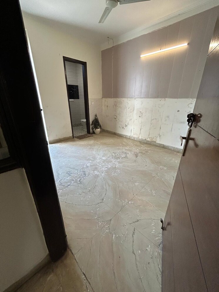 Room, sector 41 3 Bedroom 1800 Sq.Ft. Builder Floor In Sector 41 Faridabad 8388706